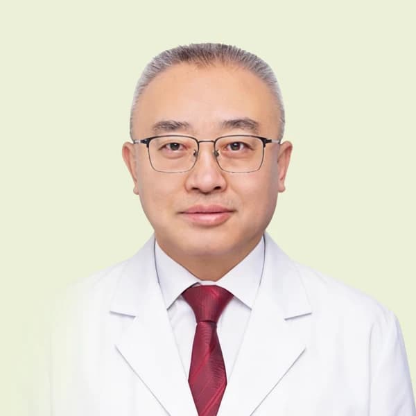 李伟